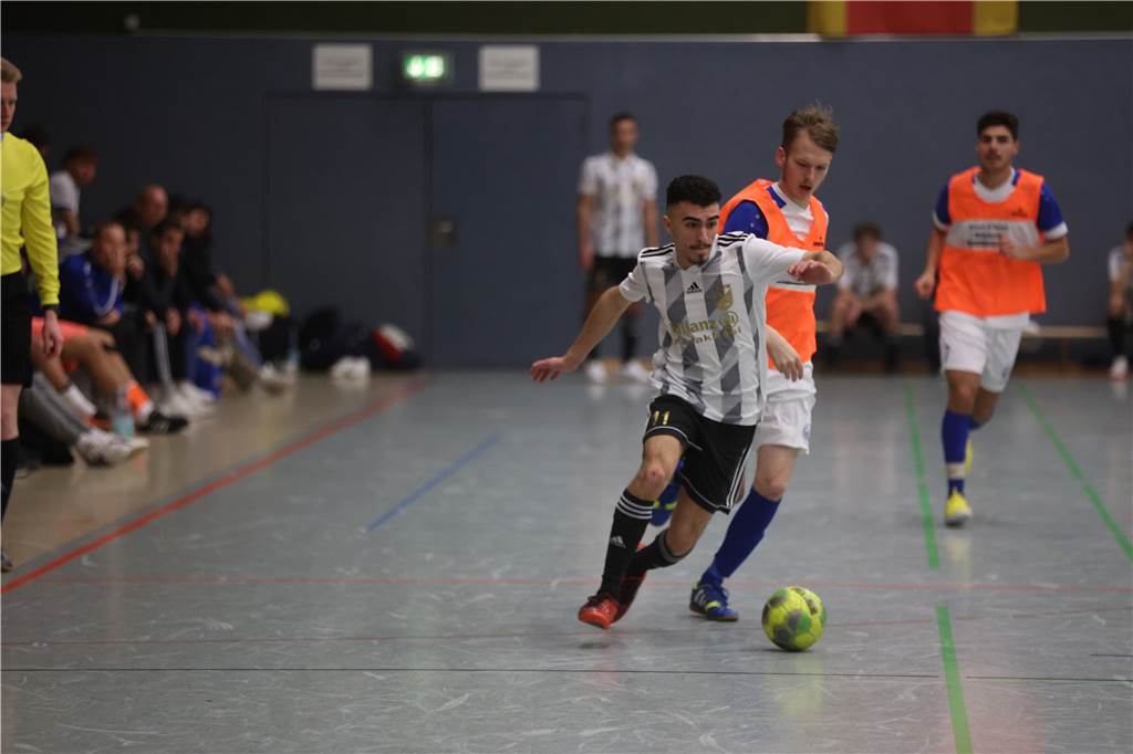 Der 35. Davertpokal hatte einiges zu bieten. Am Ende war der VfL Senden der verdiente Sieger, aber auch viele andere Mannschaften überzeugten. Wir waren mit der Kamera dabei.