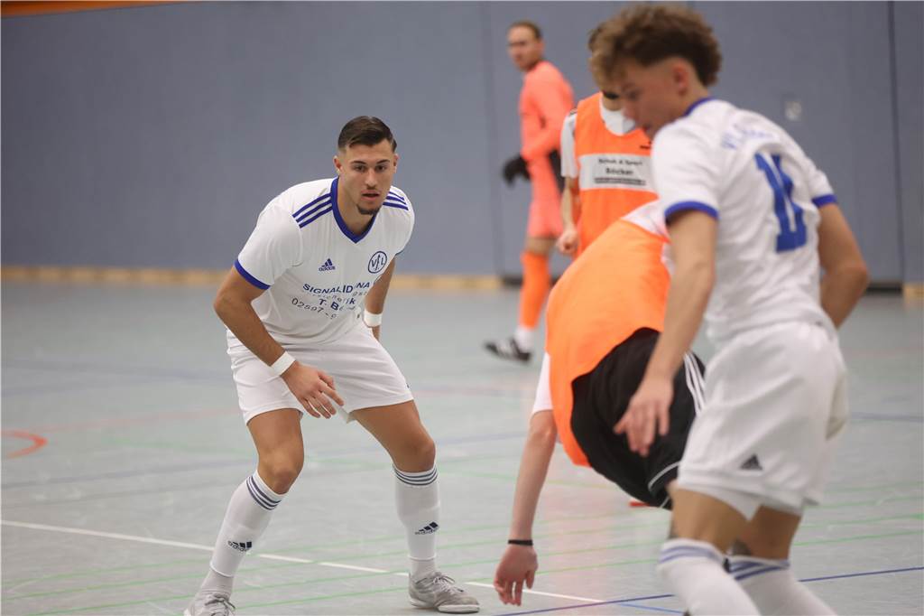 Der 35. Davertpokal hatte einiges zu bieten. Am Ende war der VfL Senden der verdiente Sieger, aber auch viele andere Mannschaften überzeugten. Wir waren mit der Kamera dabei.