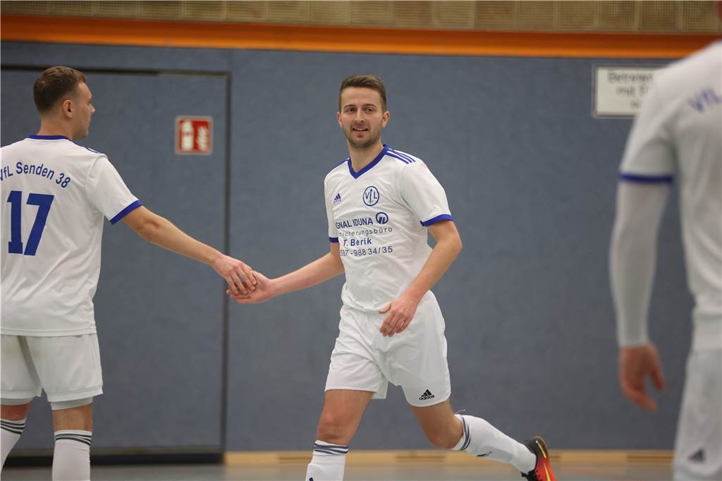 Der 35. Davertpokal hatte einiges zu bieten. Am Ende war der VfL Senden der verdiente Sieger, aber auch viele andere Mannschaften überzeugten. Wir waren mit der Kamera dabei.