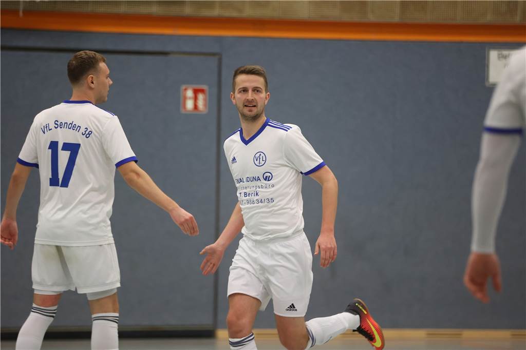 Der 35. Davertpokal hatte einiges zu bieten. Am Ende war der VfL Senden der verdiente Sieger, aber auch viele andere Mannschaften überzeugten. Wir waren mit der Kamera dabei.