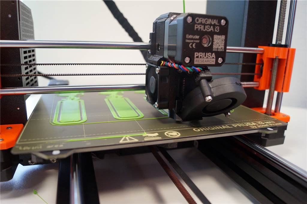 3D-Drucker und Co: Bibliothek in Selm eröffnet Makerspaces Der 3D-Drucker im Einsatz.
