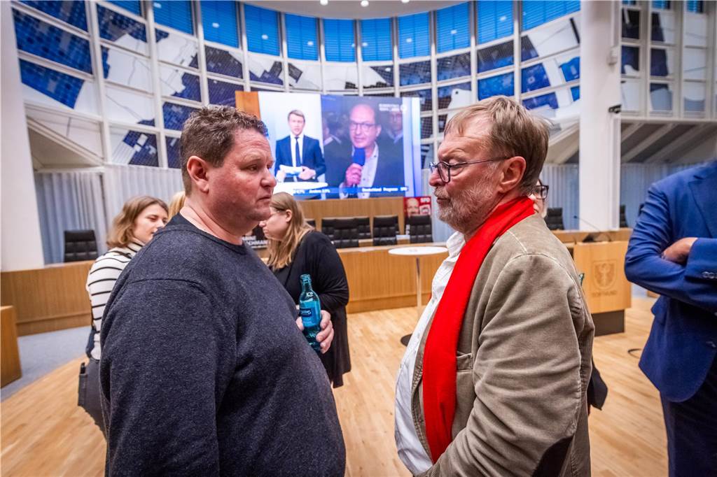 Der Abend der Bundestagswahl 2025 bei der SPD im Dortmunder Rathaus