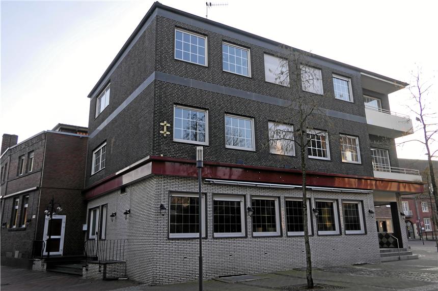 Eigentümer plant Neubau mit Wohnungen und Gastronomie Der Abriss des ehemaligen Brauhauses ist beschlossene Sache.