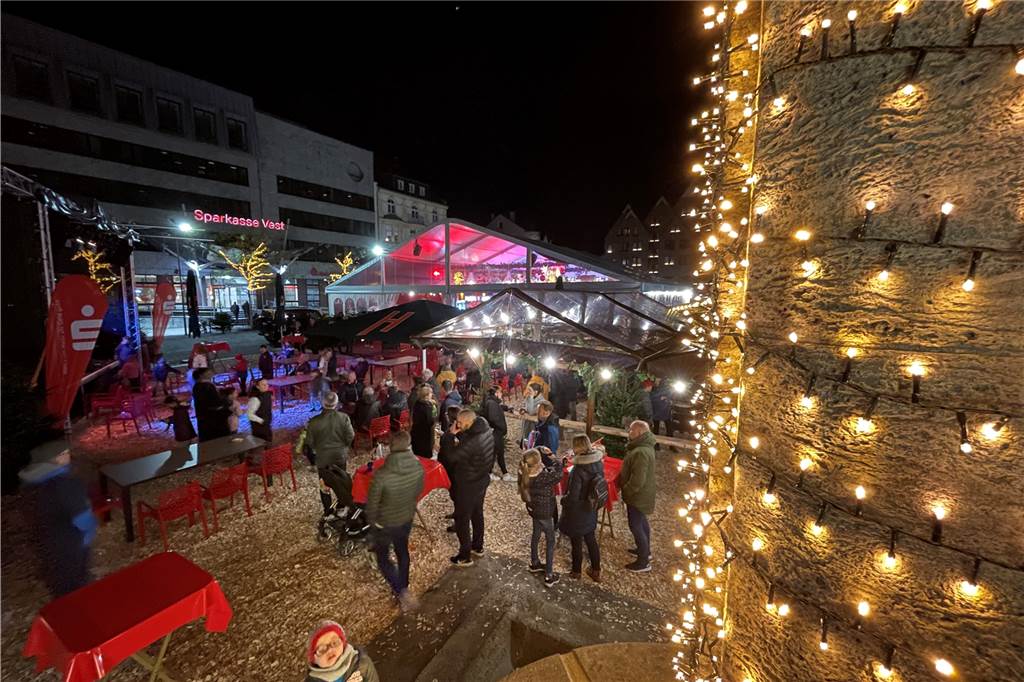 Viele Fotos: Das Adventszelt Open Air und der Castroper Weihnachtsmarkt sind eröffnet