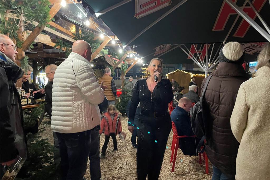 Viele Fotos: Das Adventszelt Open Air und der Castroper Weihnachtsmarkt sind eröffnet