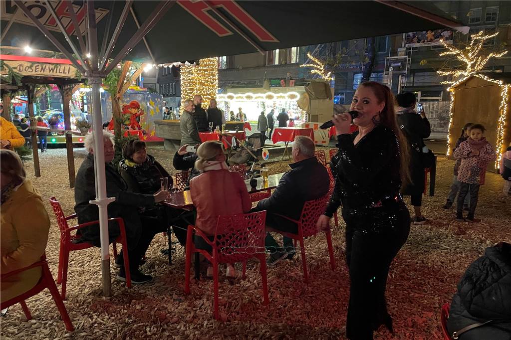 Viele Fotos: Das Adventszelt Open Air und der Castroper Weihnachtsmarkt sind eröffnet