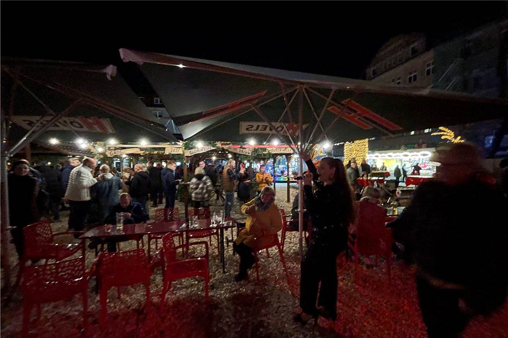 Viele Fotos: Das Adventszelt Open Air und der Castroper Weihnachtsmarkt sind eröffnet
