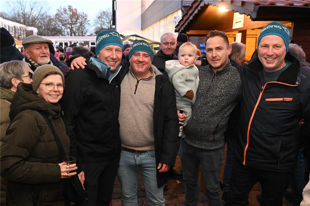 Der Adventszauber am Heimathaus in Dorsten-Wulfen am 1.12. war wieder Treffpunkt für viele Wulfener und "auswärtige" Gäste.