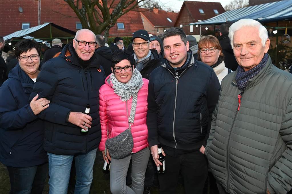 Der Adventszauber am Heimathaus in Dorsten-Wulfen am 1.12. war wieder Treffpunkt für viele Wulfener und "auswärtige" Gäste.