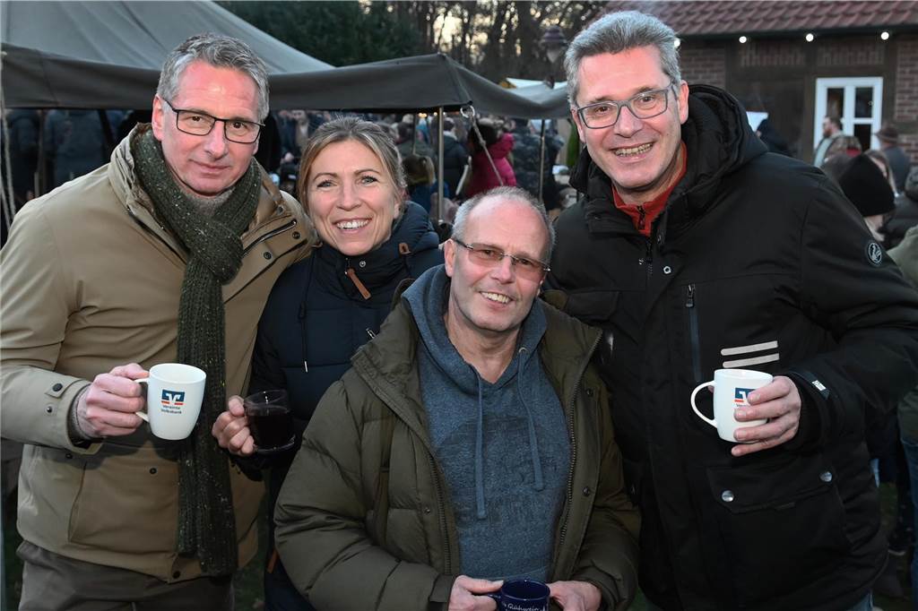 Der Adventszauber am Heimathaus in Dorsten-Wulfen am 1.12. war wieder Treffpunkt für viele Wulfener und "auswärtige" Gäste.