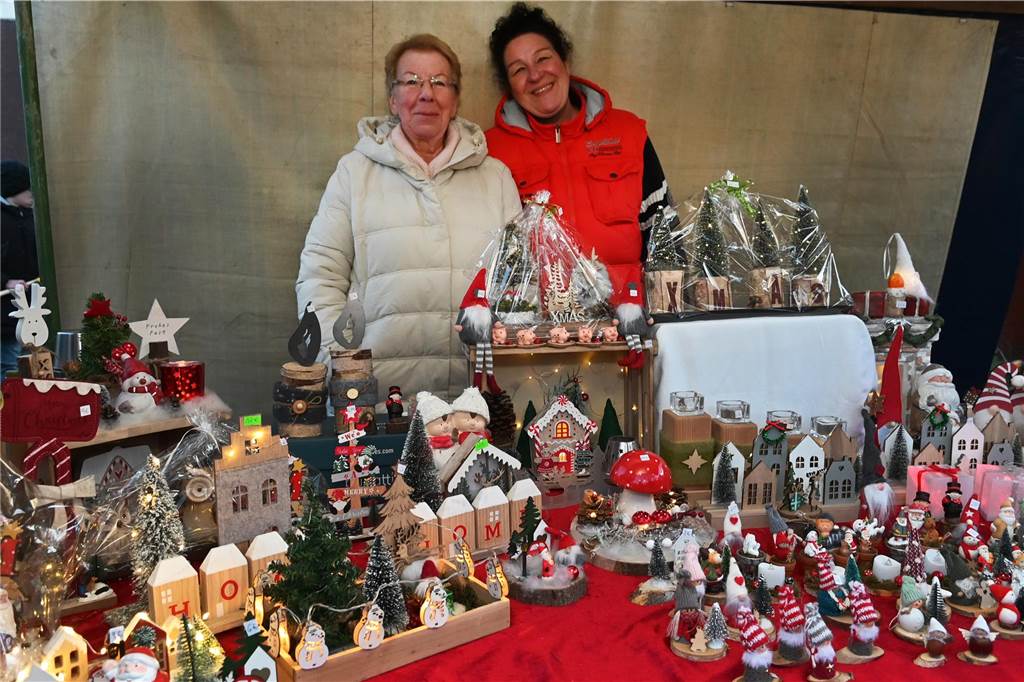 Der Adventszauber am Heimathaus in Dorsten-Wulfen am 1.12. war wieder Treffpunkt für viele Wulfener und "auswärtige" Gäste.