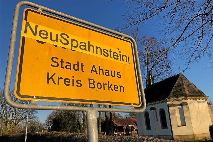 Das erste Interview des neuen Gesundheitsministers Der Ahauser Ortsteil Ottenstein wurde kurzerhand umbenannt.