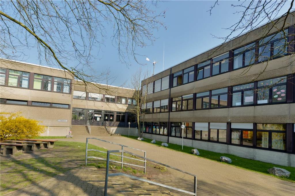 Realschule Altlünen gespannt auf neues Schuljahr: Umzug erst später das alte Schulgebäude