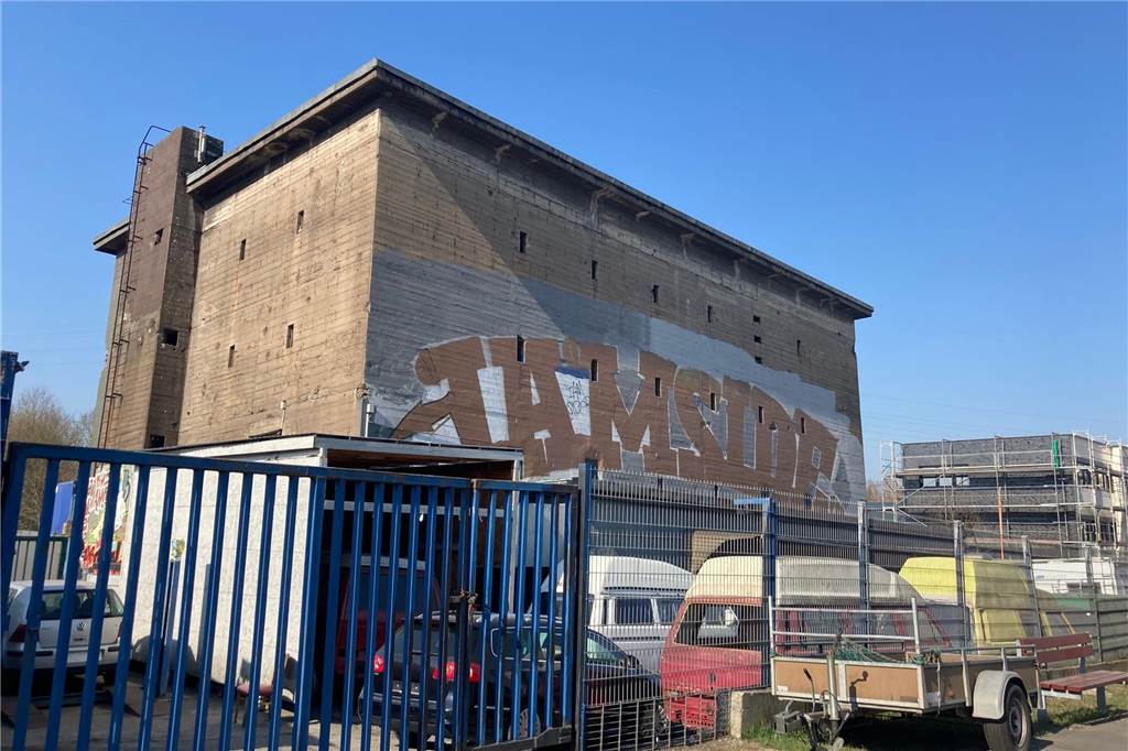 Der alte Hochbunker an der Deusener Straße ist inzwischen in Privatbesitz.