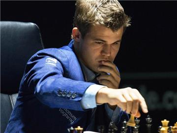 Der alte und neue Schachweltmeister Magnus Carlsen erhielt viel Lob. Foto: Yevgeny Reutov