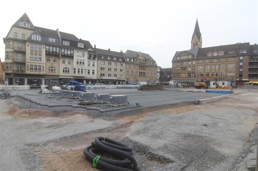 Der Castroper Markt wird teurer und später fertig Der Altstadtmarkt bleibt länger als vorgesehen eine Baustelle. Auch wird das Bauvorhaben finanziell noch kostpieliger als gedacht.