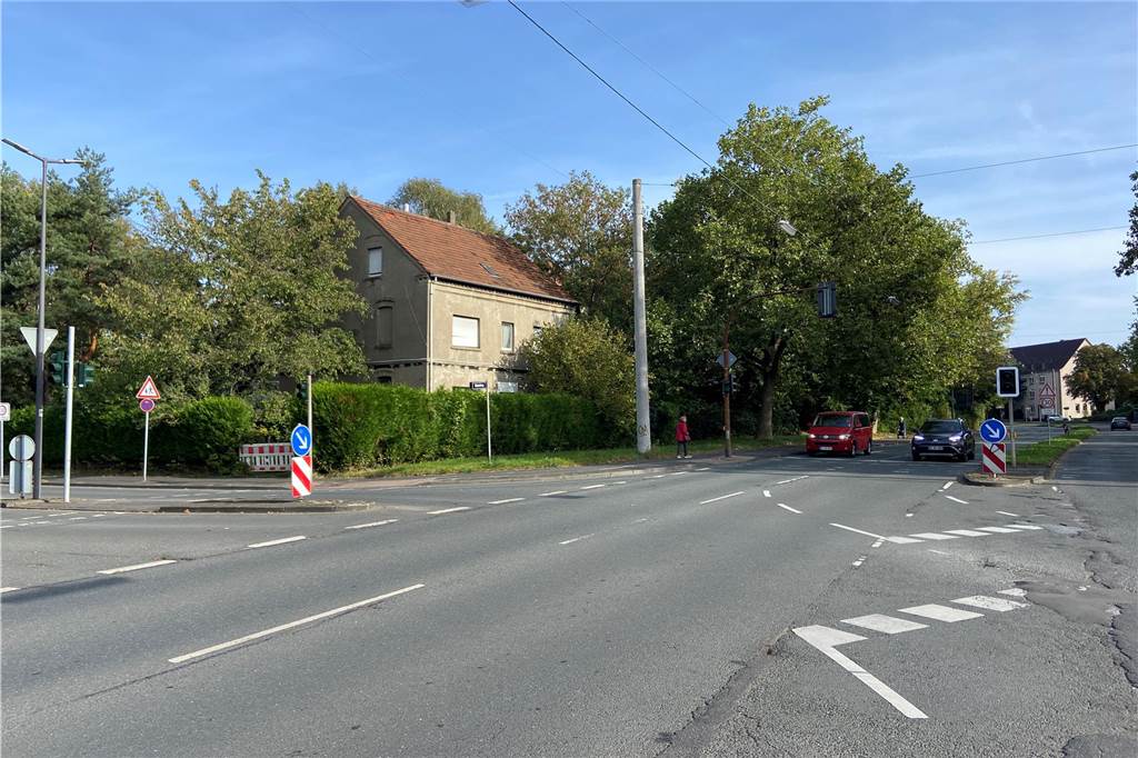 XXX Der Altstadtring wie er heute aussieht. In nicht allzu ferner Zukunft soll die Straße saniert werden.