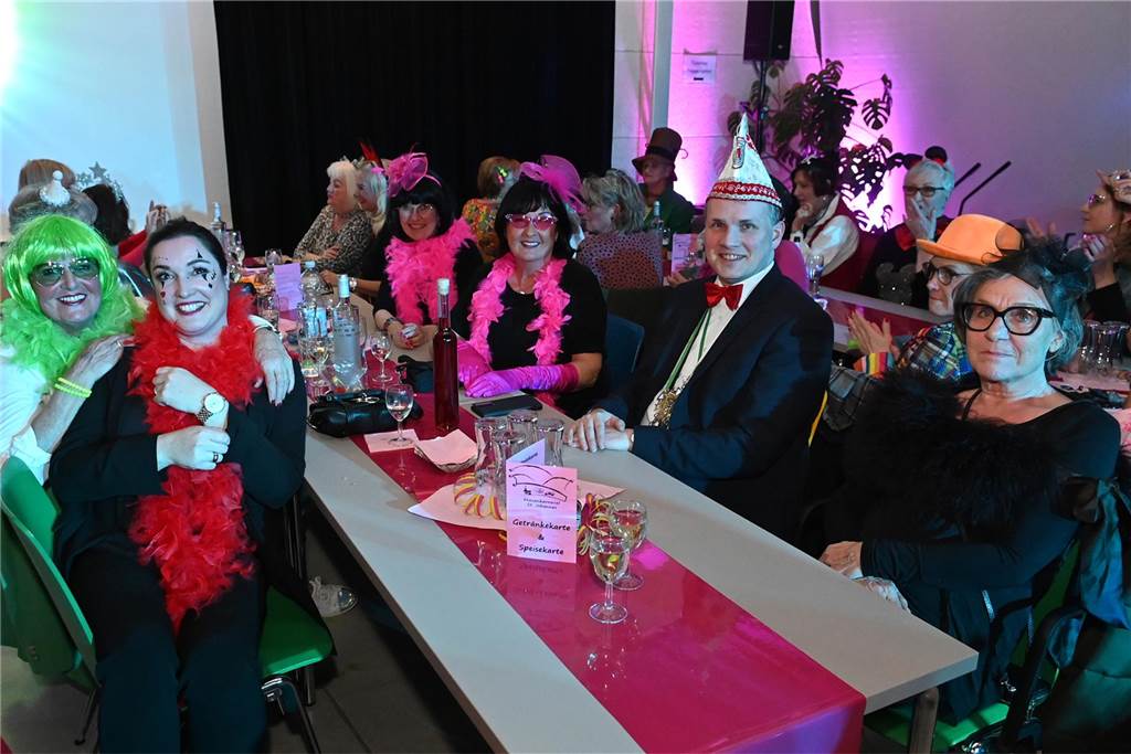 Der Altstadttreff wurde zum närrischen Hotspot der KFD St. Johannes Dorsten.