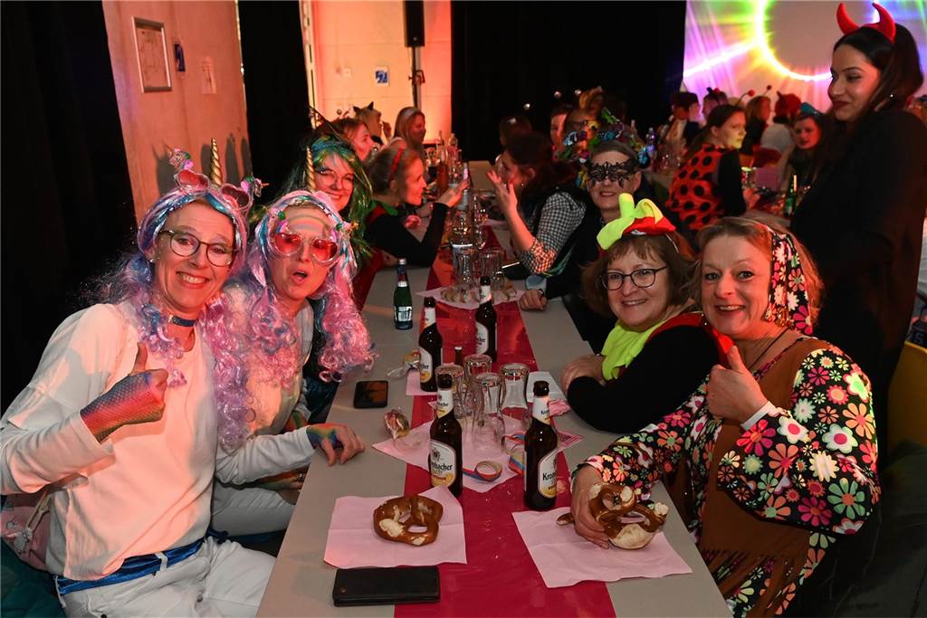 Der Altstadttreff wurde zum närrischen Hotspot der KFD St. Johannes Dorsten.