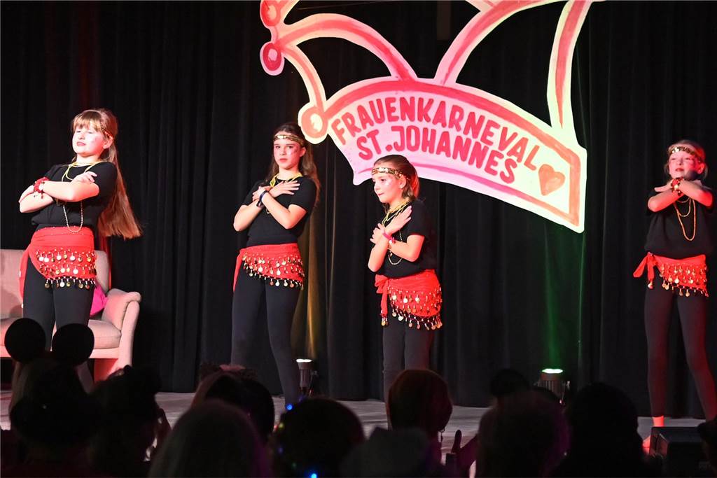 Der Altstadttreff wurde zum närrischen Hotspot der KFD St. Johannes Dorsten.