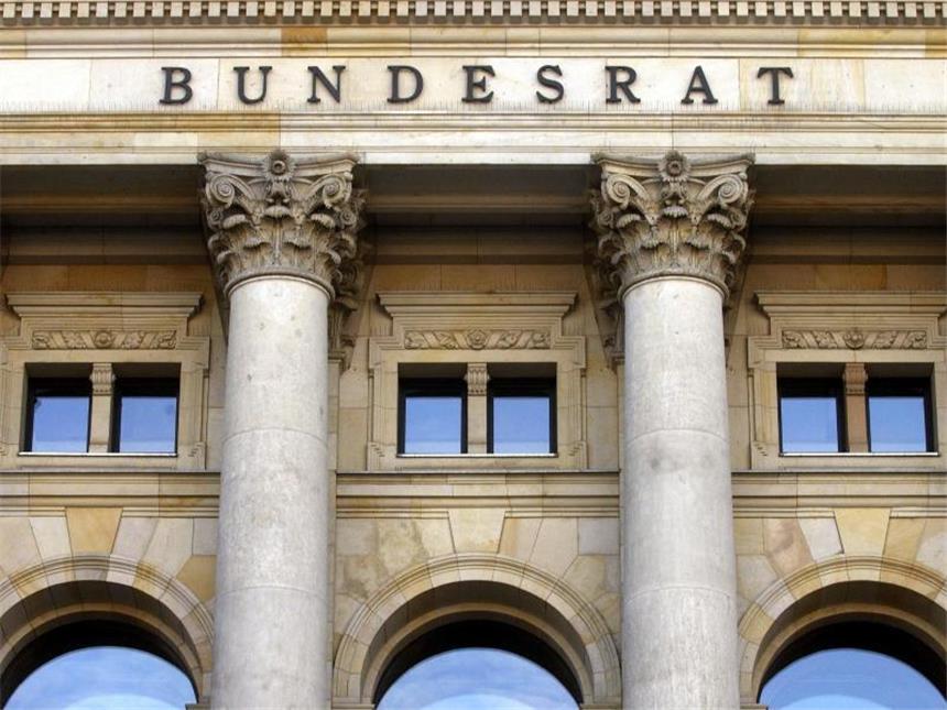 Immer weniger Gesetze im Bundesrat zustimmungspflichtig Der Anteil der im Bundesrat zustimmungspflichtigen Gesetze ist deutlich zurückgegangen. Foto: Alexander Rüsche