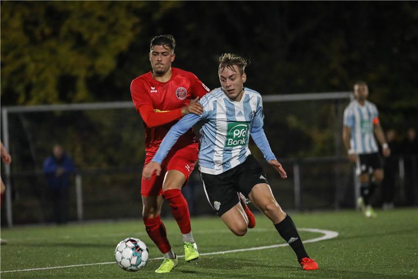 ASC 09 kassiert zweite Saisonniederlage - aber trotzdem lobt der Coach sein Team Der ASC 09 Dortmund, hier mit Jannik Urban (r.), verlor am Mittwochabend gegen Eintracht Rheine.