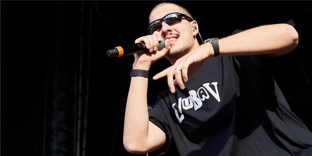 Juicy Beats 2022 in Dortmund: Die besten Bilder von Rin Der Auftritt des Rappers Rin auf der Main Stage von Juicy Beats 2022 am Samstag