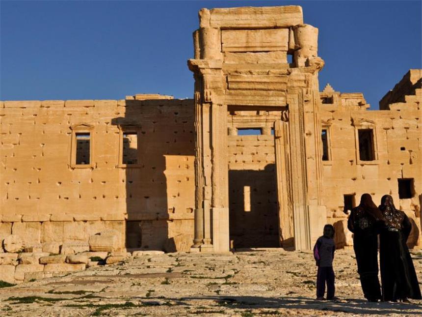Unesco berät über den Wiederaufbau von Palmyra Der Baaltempel in der syrischen Oasenstadt Palmyra, aufgenommen im Januar 2010. Foto: Simon Kremer