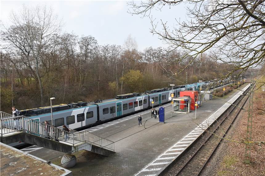 Schienenersatzverkehr in Capelle: Drei Buslinien und ihre Abfahrtszeiten Der Bahnhof in Capelle: Vom 6. Januar an halten dort für acht Monate keine Züge. Stattdessen gibt es einen Schienenersatzverkehr.