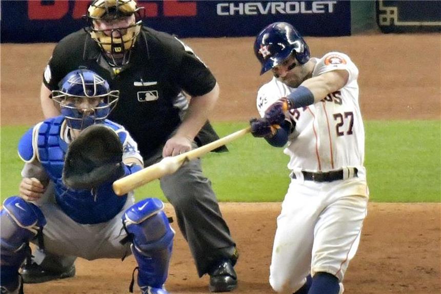 Baseball: Houston Astros fehlt ein Sieg zum Titelgewinn Der Baseballer Jose Altuve von den Houston Astros beim Schlagen. Foto: kyodo