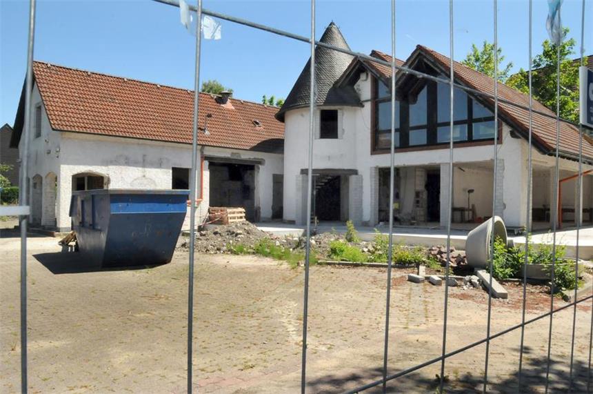 Umbau der "Ruhrbrücke" zum "Ellinikon" dauert Der Bauantrag für den Umbau des seit Jahren leerstehenden Restaurants Ruhrbrücke ist gestellt.