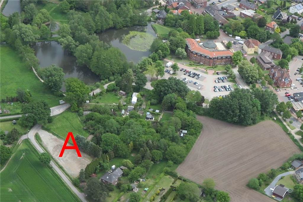 Politiker entschieden über Standort für Flüchtlinge Der Bauausschuss in Schermbeck entschied sich für den "Tiefer Weg" als Standort für geflüchtete Menschen ("A").