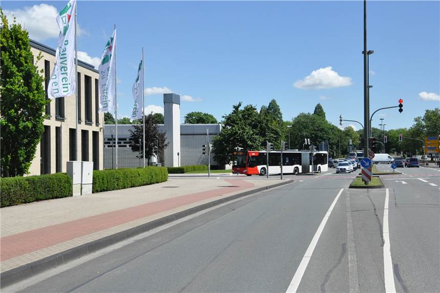 Ratsbeschluss: Bauverein zu Lünen soll ehemalige Mercedes-Fläche kaufen und entwickeln Der Bauverein darf laut Ratsbeschluss die Ex-Mercedes-Fläche (im Hintergrund) kaufen und darauf auch Wohnungen bauen.