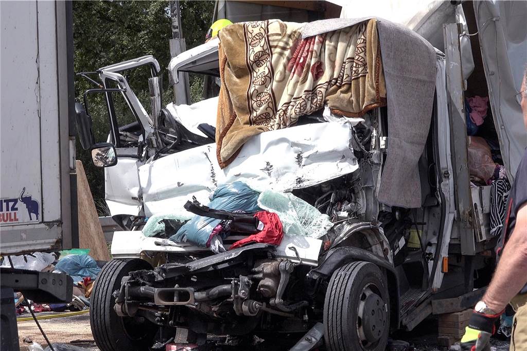 Zwei Dorstener sterben bei Unfall auf der A 3 Unfallauto auf der A 3