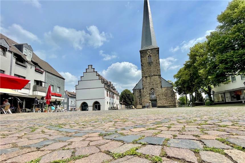 Der Belag des Schwerter Marktplatzes ist seit langem ein Streitthema. Und ein Ende ist nicht in Sicht.