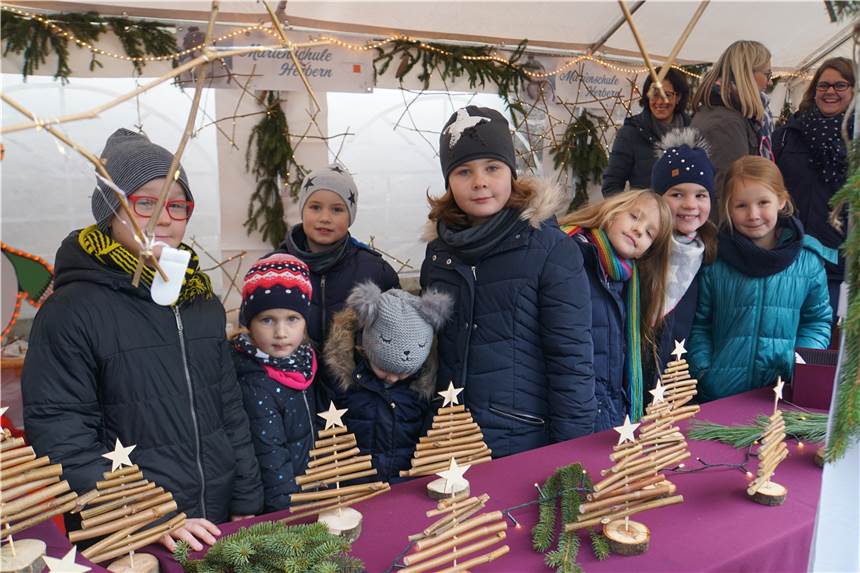 Krippen-Ausstellung und digitale Aktion als Alternative zum Weihnachtsbasar Der beliebte Weihnachtsbasar in Herbern, hier ein Bild aus 2019, fällt in diesem Jahr aus. Doch die Veranstalter haben sich schon alternative Angebote überlegt.