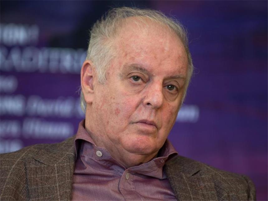 Daniel Barenboim warnt vor Nationalismus in Europa Der Berliner Generalmusikdirektor Daniel Barenboim macht sich Sorgen über Europa. Foto: Tim Brakemeier