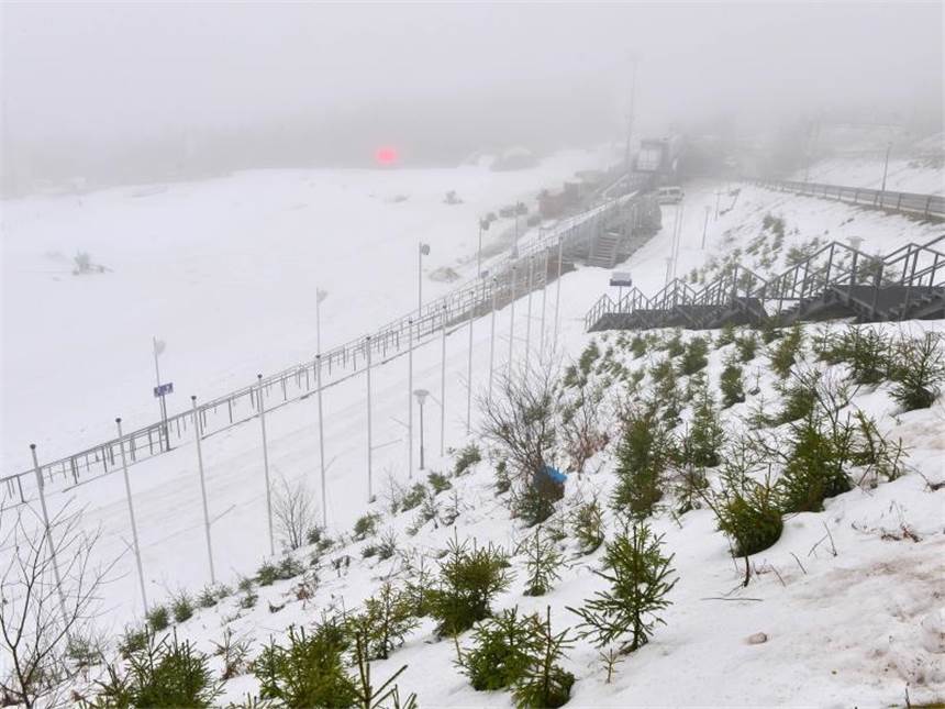 Oberhof bestätigt Start des Biathlon-Weltcups Der Biathlon-Weltcup soll vom 3. bis 5. Januar in Oberhof stattfinden. Foto: Martin Schutt
