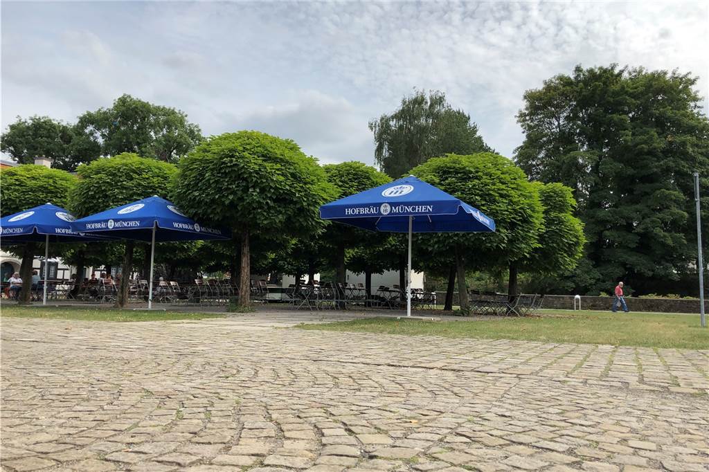 Fluch und Segen des Denkmals: Das Café Rodenberg wartet weiter auf eine wichtige Erlaubnis Der Biergarten hatte bereits im Sommer 2018 geöffnet.