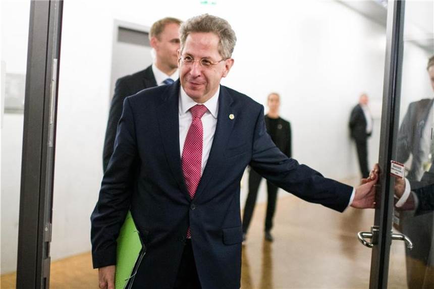 Merkel räumt Fehler im Fall Maaßen ein Der bisherige Verfassungsschutzchef Maaßen wird Sonderberater im Bundesinnenministerium. Er werde im Rang eines Abteilungsleiters für europäische und internationale Aufgaben zuständig sein, so Innenminister Seehofer. Foto: Bernd von Jutrczenka