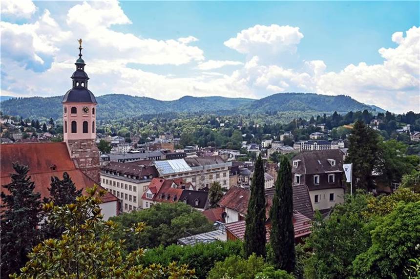 Deutschland mit neuem Welterbe: Vier Orte ausgezeichnet Der Blick auf die Innenstadt von Baden-Baden.