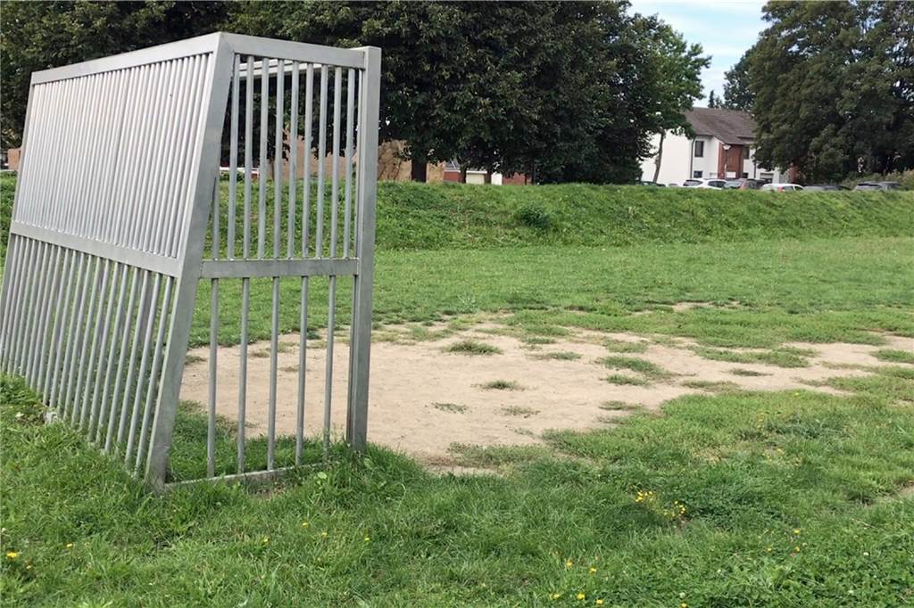 Der Bolzplatz an der Berliner Straße. Laut Gutachten gibt es auf den Werner Bolzplätzen lediglich acht „meist kleinere Mängel“.