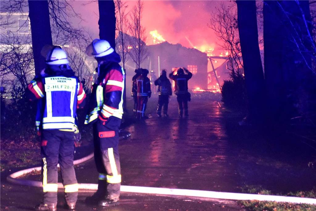 Feuerwehr blickt auf 2022 zurück: Großbrand und der Sprung in die Zukunft Brand in Wichum Nienborg
