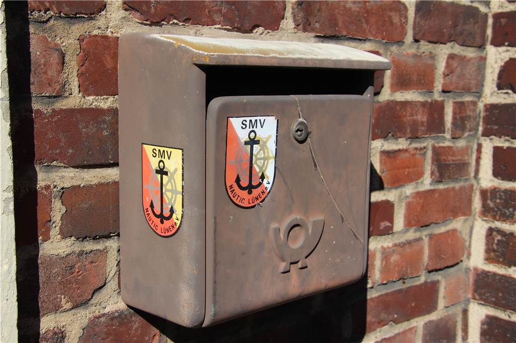 Haus am Cappenberger See gibt Rätsel auf - bekannt ist nur sein Ende Der Briefkasten erinnert an die letzten Nutzer: die Mitglieder des Modellsportclubs Nautic.