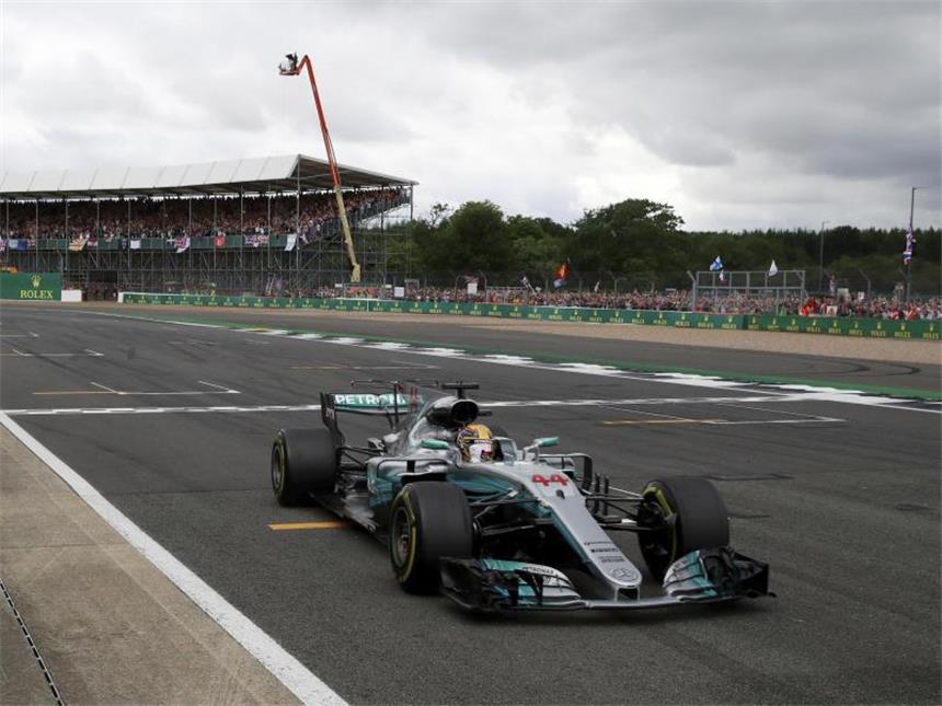 Die Pressestimmen zum Großen Preis von Großbritannien Der Brite Lewis Hamilton gewann überlegen in seiner Heimat. Foto: Jason Cairnduff