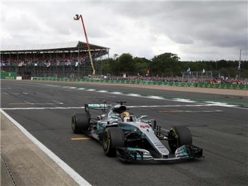 Der Brite Lewis Hamilton gewann überlegen in seiner Heimat. Foto: Jason Cairnduff