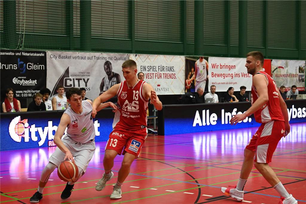 Der BSV Wulfen setzte sich knapp im Derby bei Citybasket Recklinghausen durch.