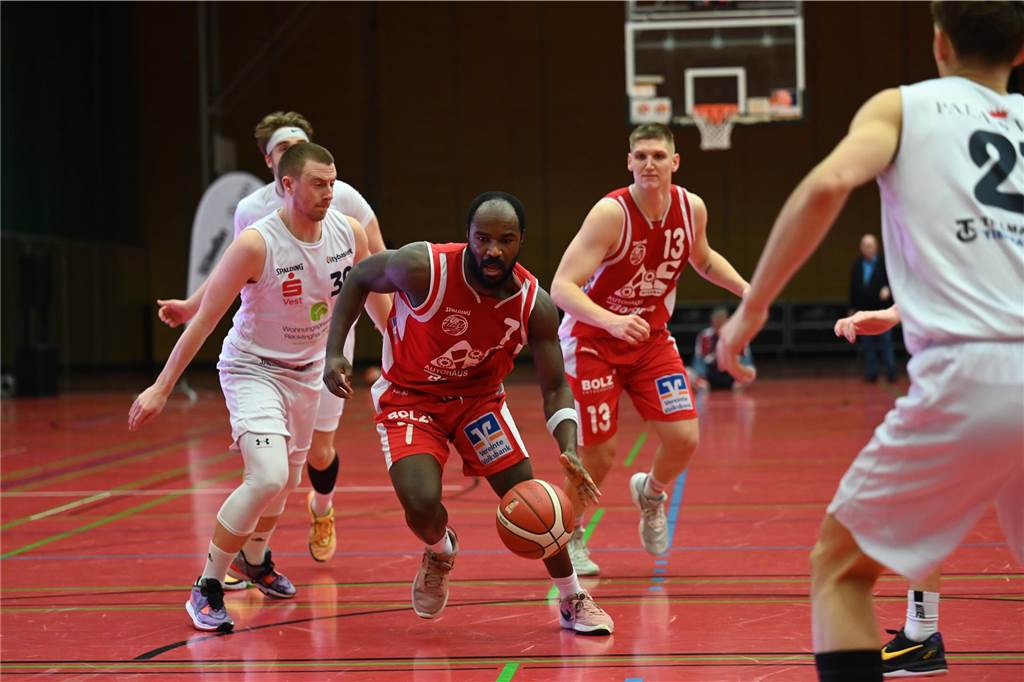 Der BSV Wulfen setzte sich knapp im Derby bei Citybasket Recklinghausen durch.