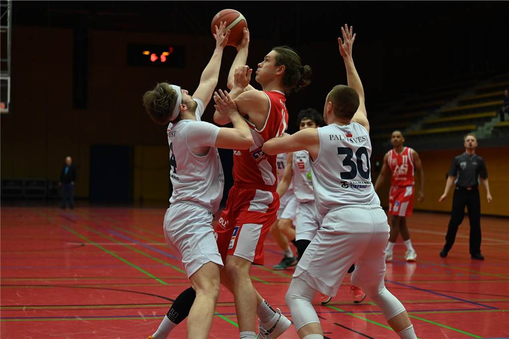 Der BSV Wulfen setzte sich knapp im Derby bei Citybasket Recklinghausen durch.