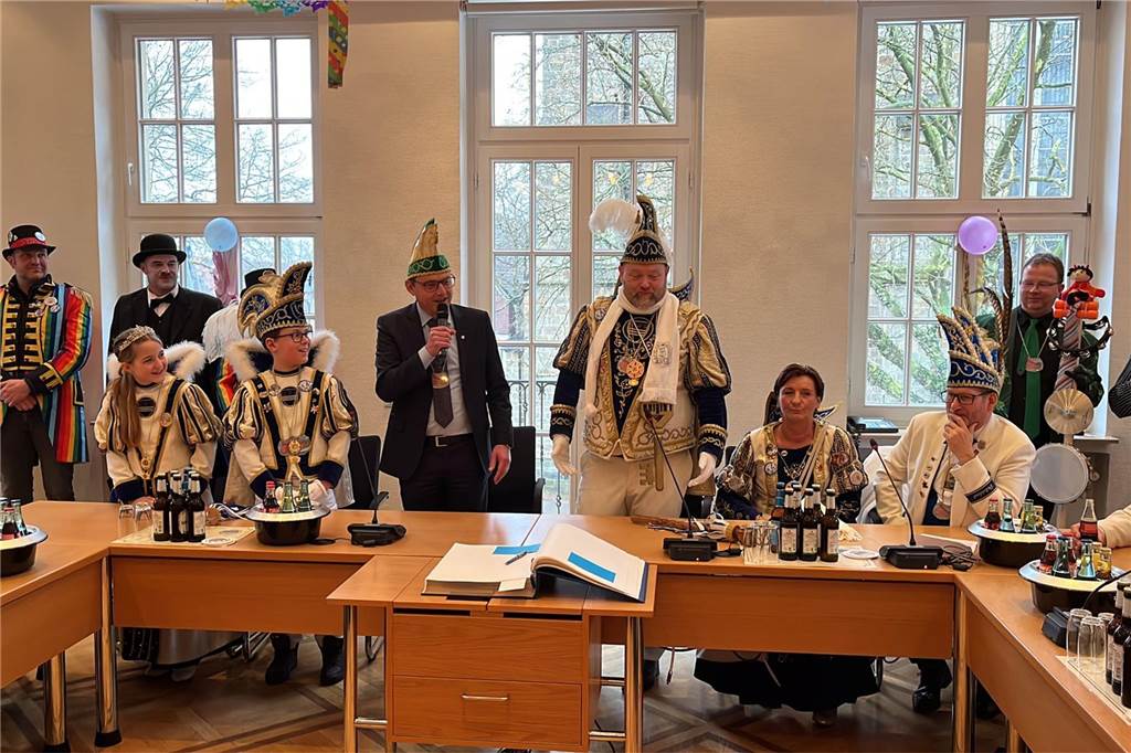 Schlüsselrückgabe im Stadtlohner Ratssaal